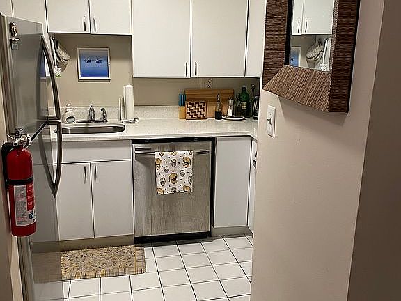 5th image of 133 Center St APT G