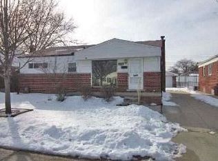 23321 Lexington Ave, Eastpointe, MI 48021