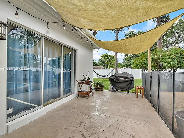 2217 SW 1st Ct — Photo 13