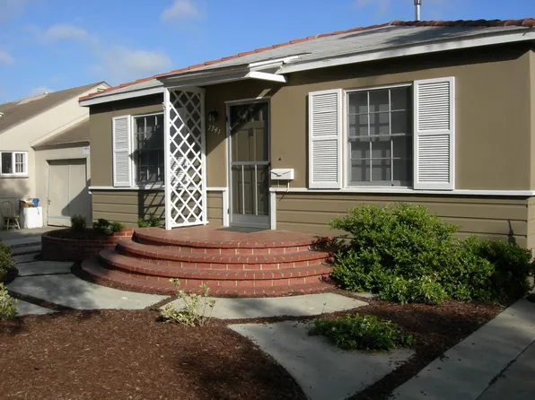 1741 Hornblend St, San Diego, CA 92109