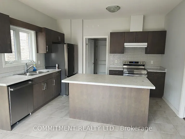 47 Samuel Ave — Photo 7