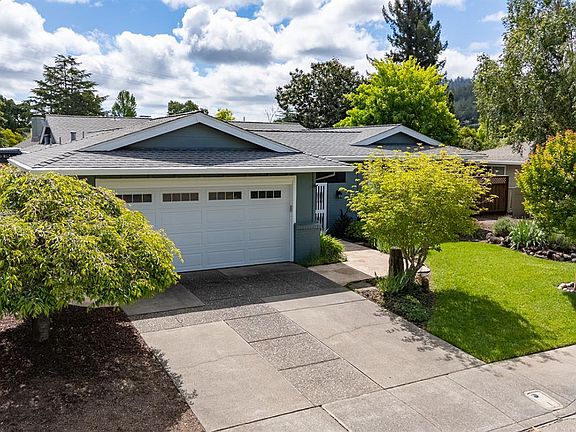 2nd image of 339 Mockingbird Circle
