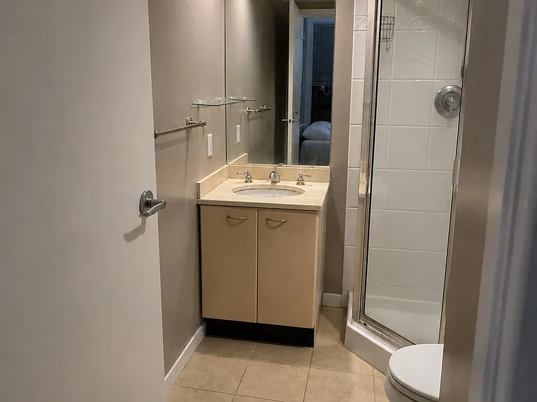 1331 Alberni St — Photo 10