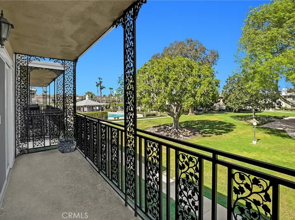 1422 Deauville Pl, Costa Mesa, CA 92626