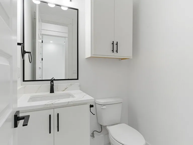 421 Hedge Dr — Photo 19
