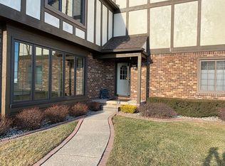 102 Lac Ste Claire Dr, Saint Clair Shores, MI