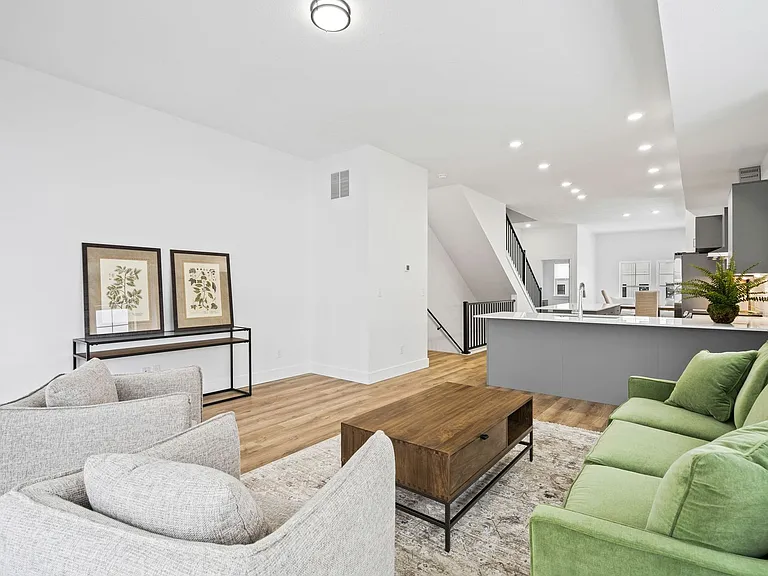NorthWest TownHomes — Photo 6