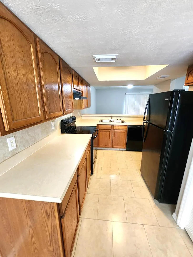 103 Booth Ln - Apt C — Photo 2
