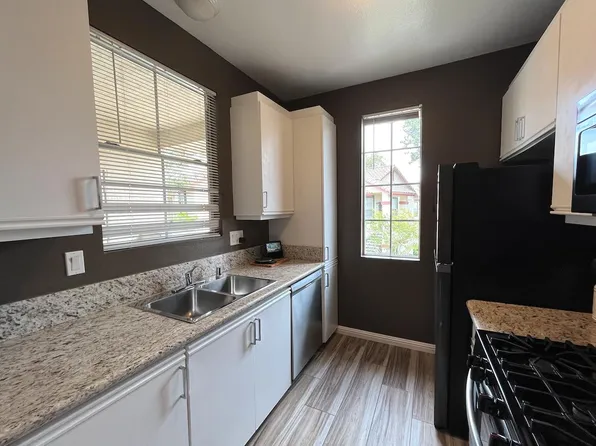 10864 Sabre Hill Dr Unit 264, San Diego, CA 92128