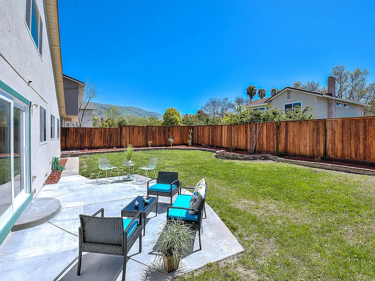 145 Tonopah Dr — Photo 33