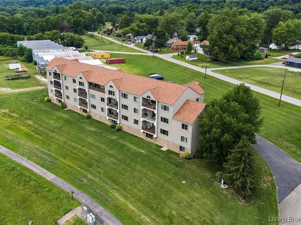 1211 Hatteras Way #101, Madison, IN 47250