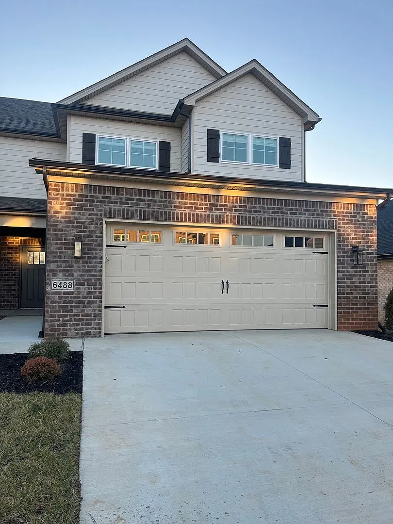 New Construction Townhouse with 2 Garage in Rich Pond South Warren School District — Photo 1