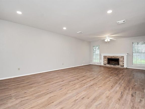 5th image of 2803 Lake Colony Dr