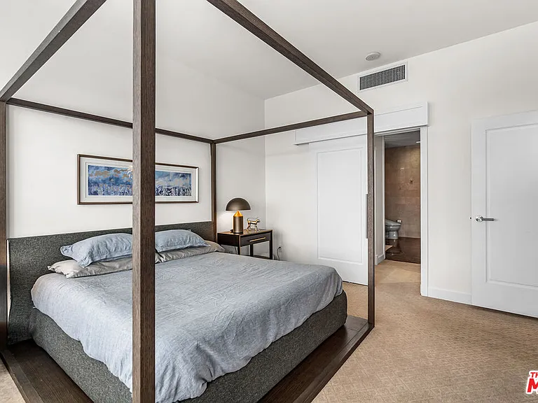 900 W Olympic Blvd #36F — Photo 23