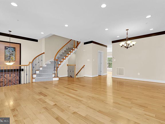 2nd image of 10312 Potomac Corner Dr
