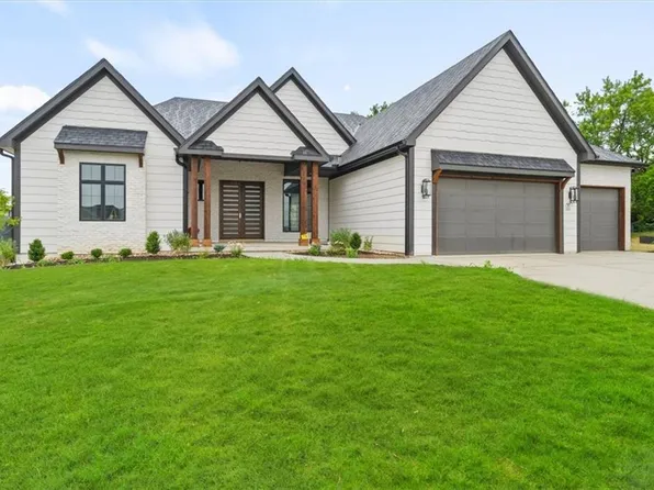 8600 NE 87th Ter, Kansas City, MO 64157