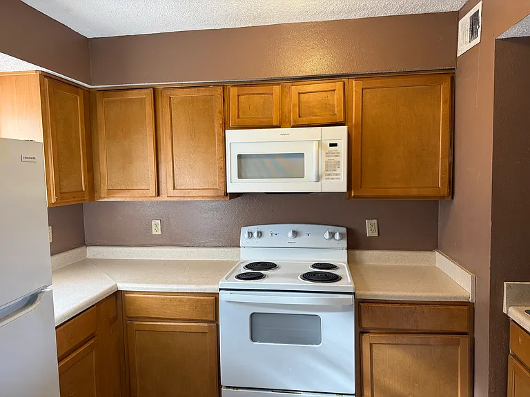 10700 Roger Dr #0 — Photo 3