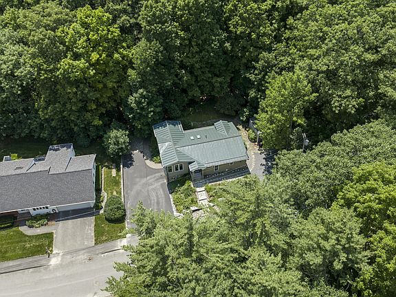 4th image of 40 Coburn Avenue