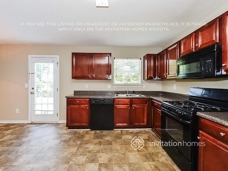 5565 Platte Dr — Photo 5