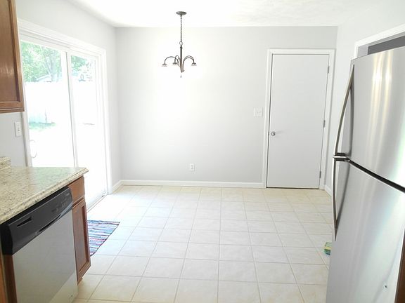 4th image of 4255 N Brookwood Dr