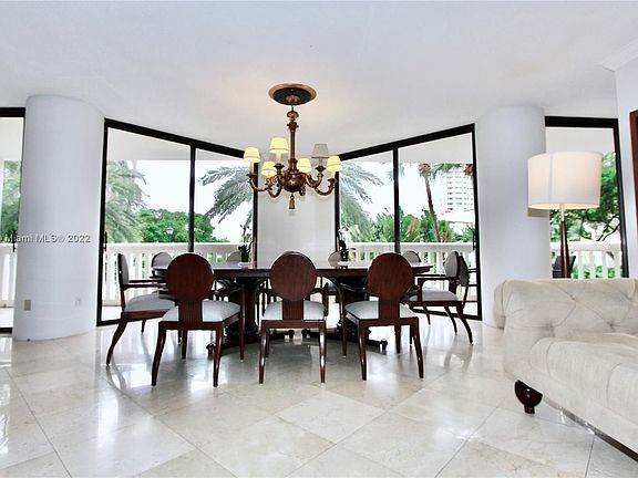4th image of 2000 Island Blvd APT 404