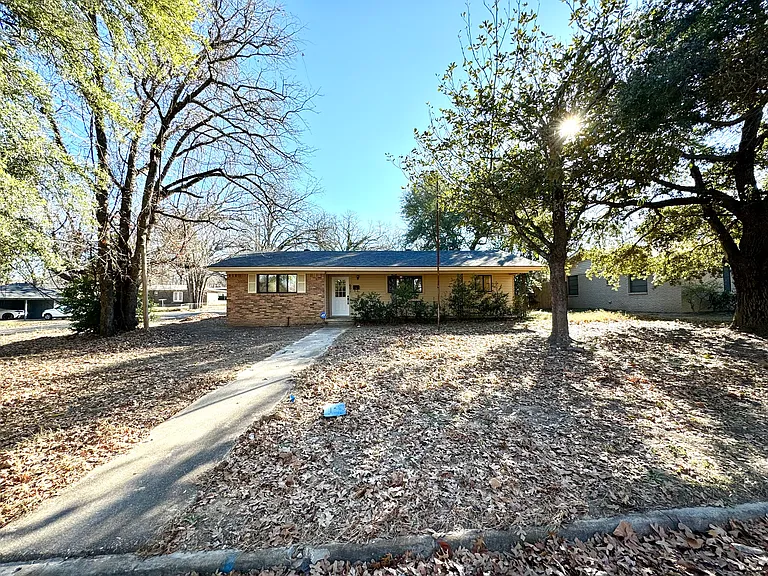 601 Ravenwood Dr — Photo 18