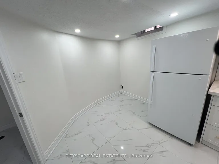 637 Dolly Bird Ln #BASEMENT — Photo 1