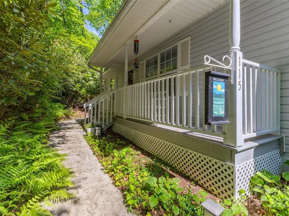 115 Juniper Ct, Sapphire, NC 28774