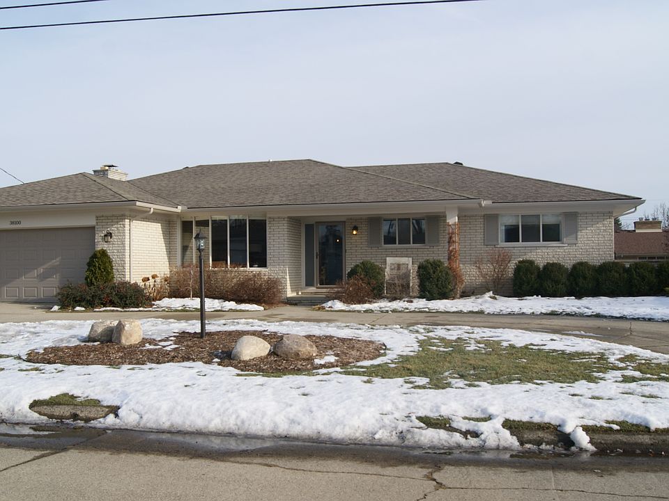 1st image of 38100 Villa Mar St