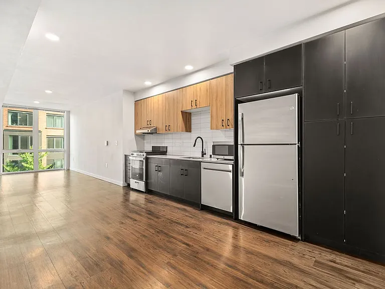 Niwa Apartments | Modern City Living in Queen Anne | Furnished Units & Move in Specials! — Photo 40