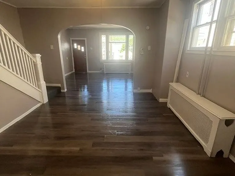 126 E High St — Photo 8