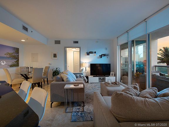 2nd image of 480 NE 30th St APT 905