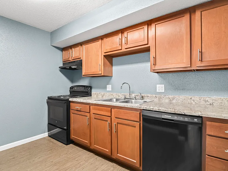2305 Cherry Hills Dr #204 — Photo 6