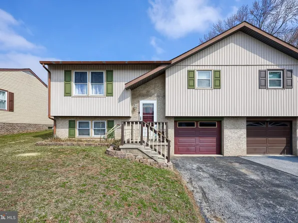 108 Marion Ter, Ephrata, PA 17522