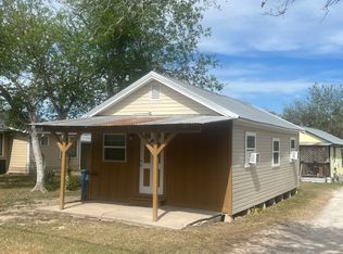 806 N Berry St, Beeville, TX 78102