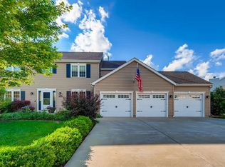 1470 Ashwood Dr, Elgin, IL 60123