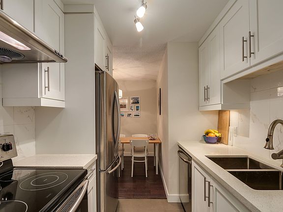 2nd image of 1611 E 3rd Ave #203