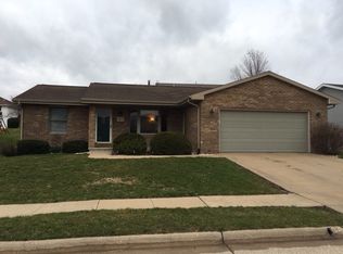 4953 Little Valley Dr, Dubuque, IA 52002
