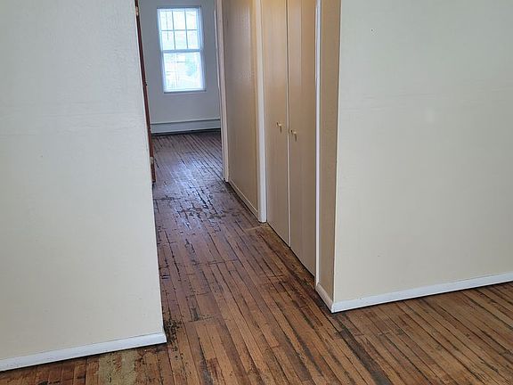 2nd image of 1214 E 1st St #7