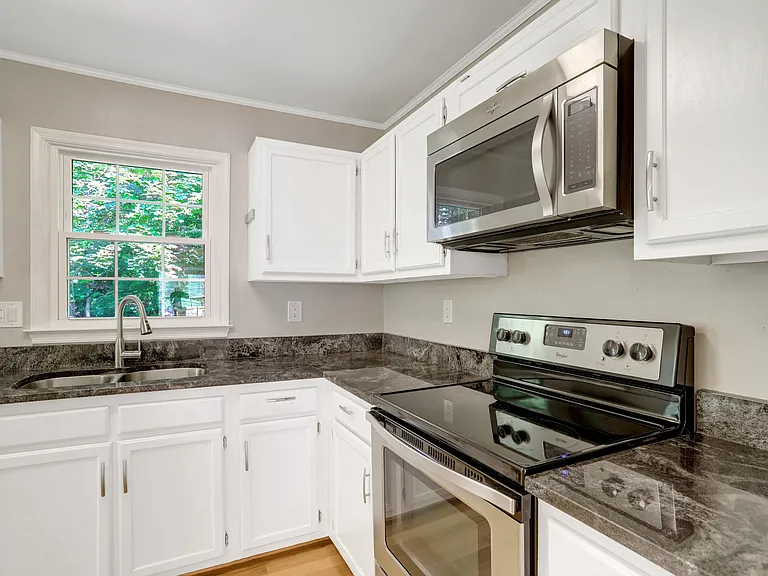 7926 Pebble Brook Ct — Photo 11
