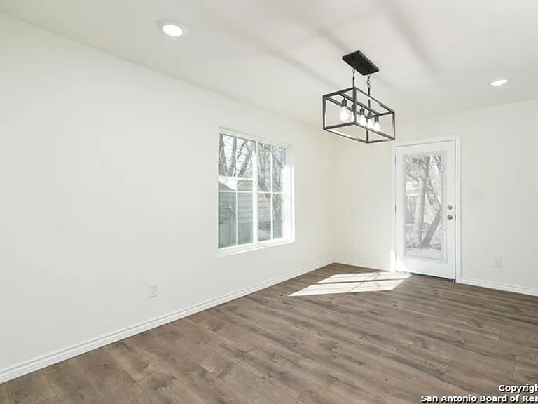 143 Kinder Dr — Photo 6
