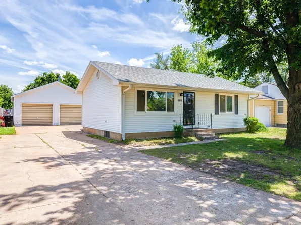 905 Windsor Dr, Salina, KS 67401