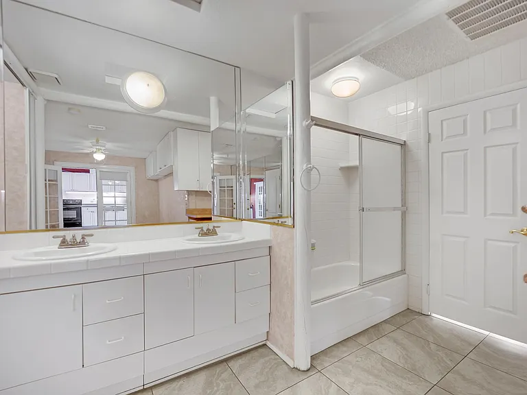 Obannon Dr — Photo 3