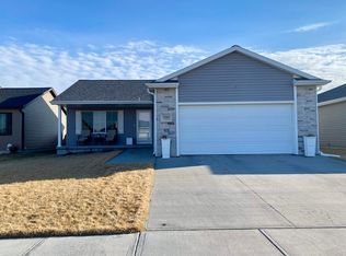 2303 E 36th St, Kearney, NE 68847