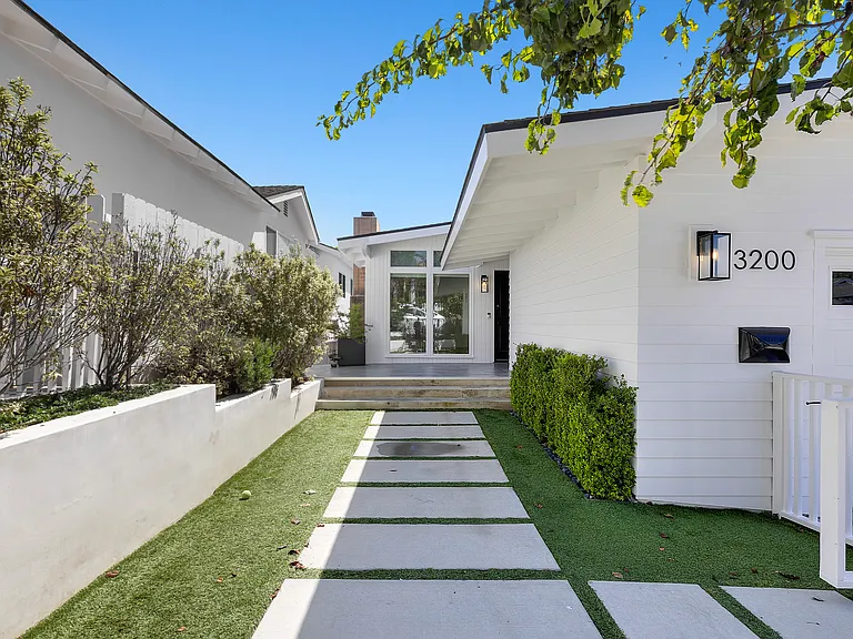 3200 N Poinsettia Ave — Photo 6