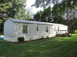 2120-2108 Mountain View Church Rd, King, NC 27021