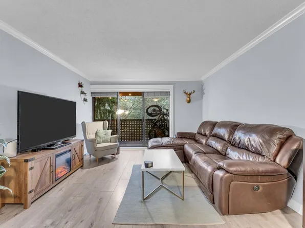 1210 Pacific St #307, Coquitlam, BC V3B 6K3