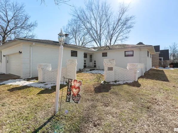 1303 S Carbon St, Marion, IL 62959