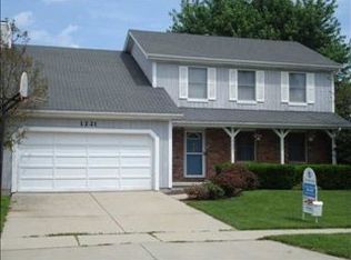 1221 Cadwell Dr, Bloomington, IL 61704