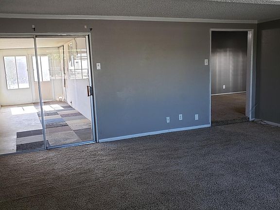 5th image of 44238 Carolside Ave
